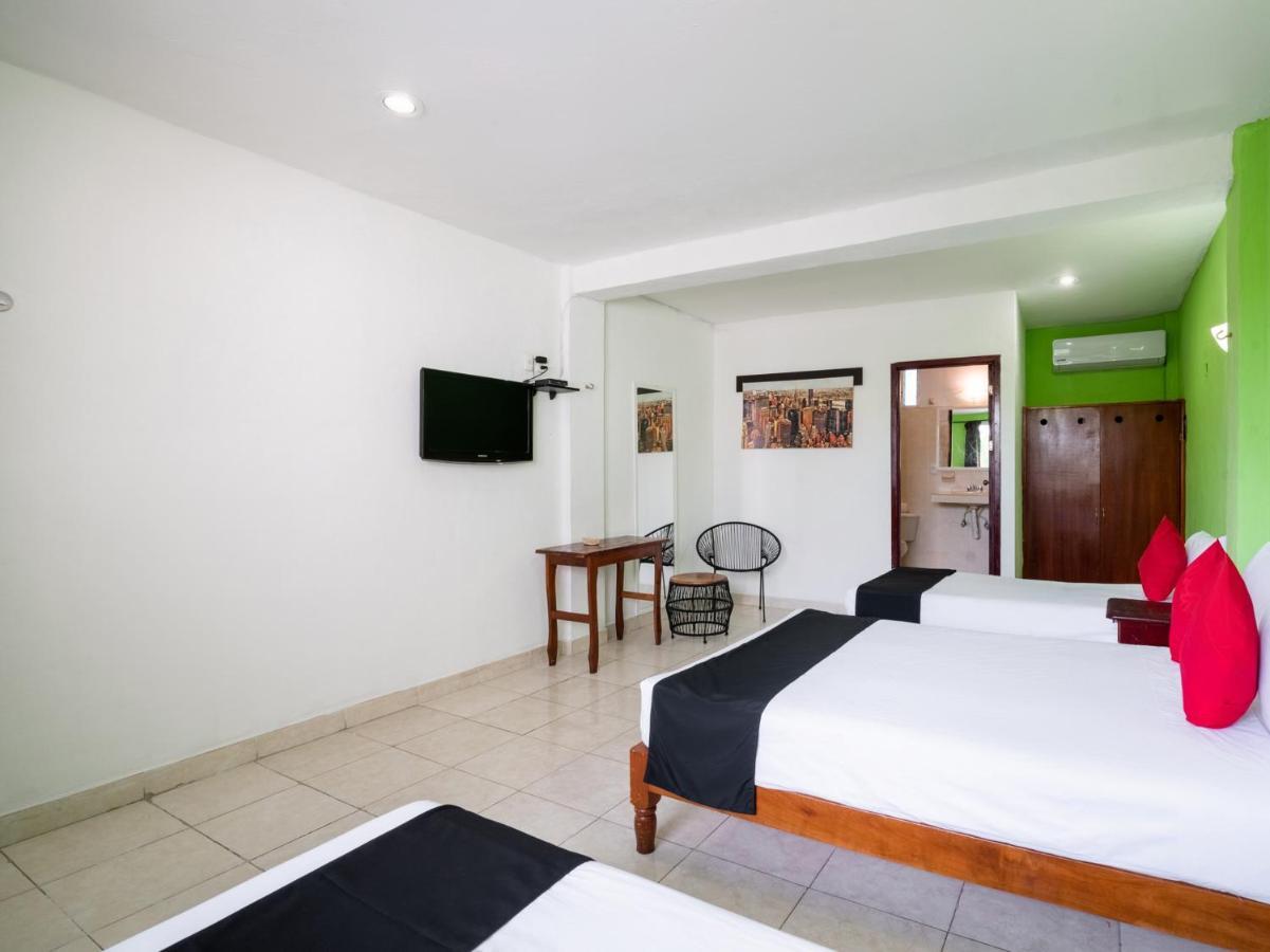 Capital O Hotel El Faisan Y El Venado Плая-дель-Кармен Экстерьер фото